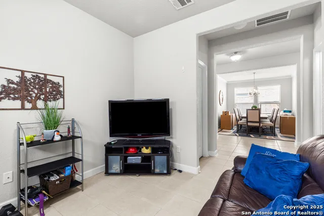 5117 Arrow Rdg Marion, TX 78124