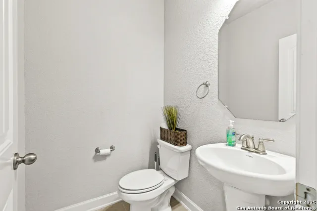 5117 Arrow Rdg Marion, TX 78124