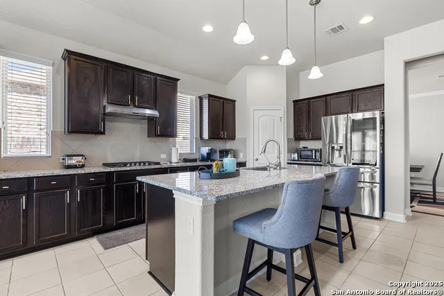 5117 Arrow Rdg Marion, TX 78124