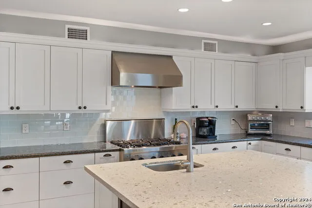 135 Blue Bonnet Blvd Alamo Heights, TX 78209