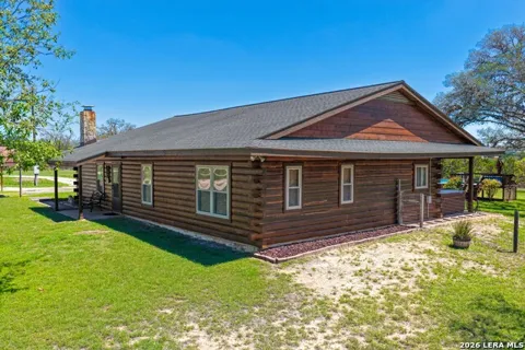 715 Old Orchard