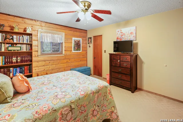 715 Old Orchard Bandera, TX 78003