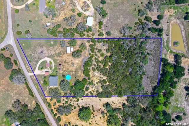 715 Old Orchard Bandera, TX 78003