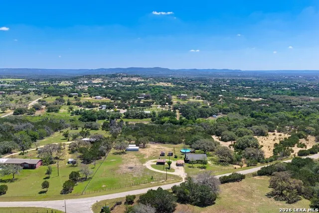 715 Old Orchard Bandera, TX 78003