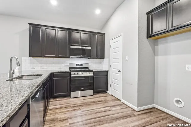 4927 Ranahan Pass St.Hedwig, TX 78152