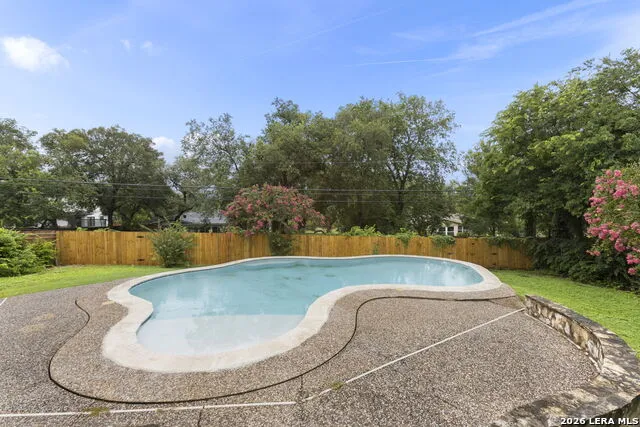 117 BRYKER DR Terrell Hills, TX 78209