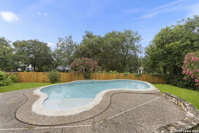 117 BRYKER DR Terrell Hills, TX 78209