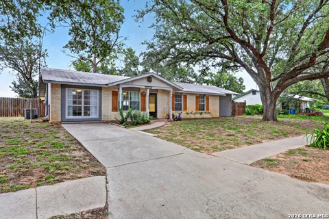 1112 MAIA ST