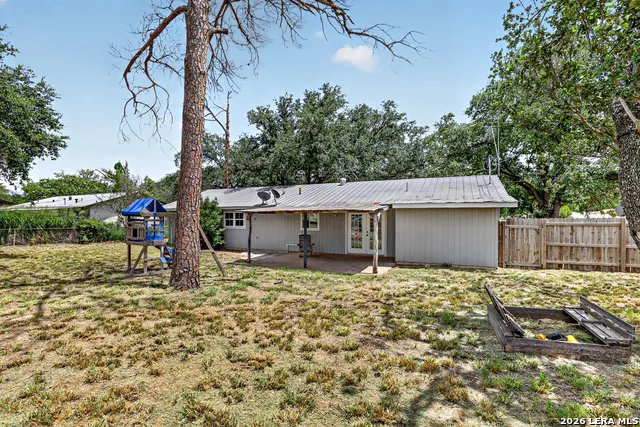 1112 MAIA ST Pleasanton, TX 78064