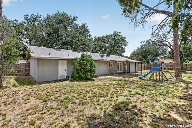 1112 MAIA ST Pleasanton, TX 78064