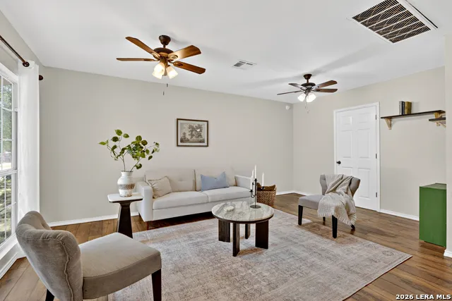 1112 MAIA ST Pleasanton, TX 78064