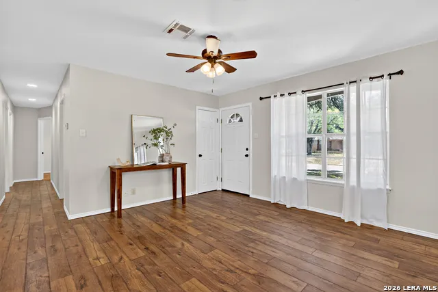 1112 MAIA ST Pleasanton, TX 78064