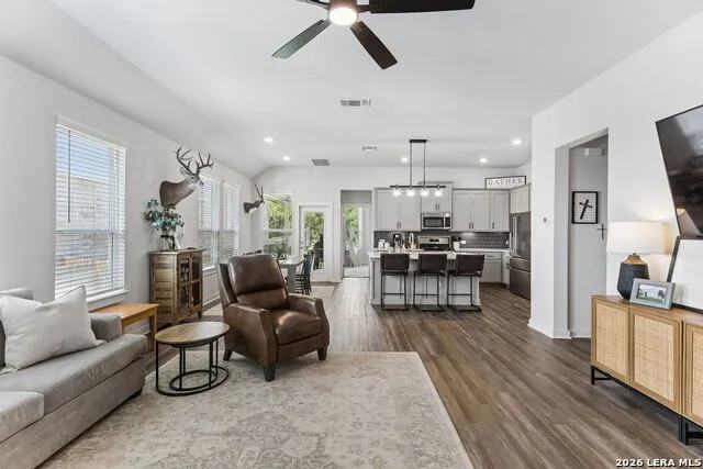 1425 Escarpment New Braunfels, TX 78132