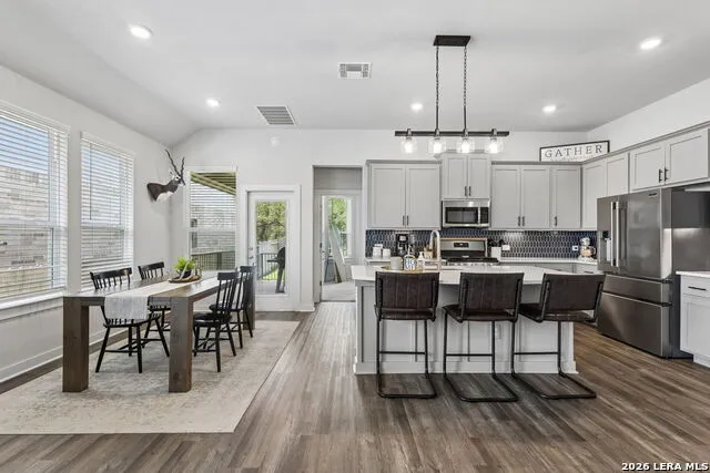 1425 Escarpment New Braunfels, TX 78132