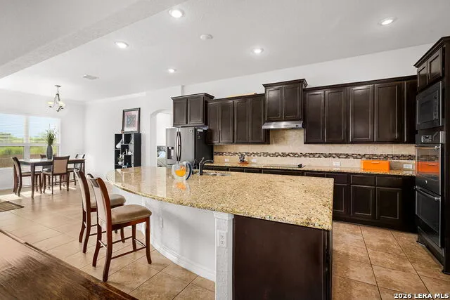 4915 HUNTERS CV St Hedwig, TX 78152