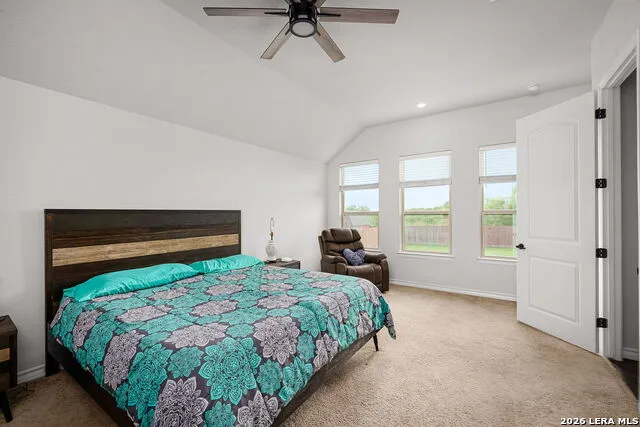 4915 HUNTERS CV St Hedwig, TX 78152