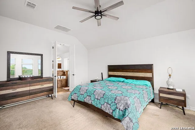 4915 HUNTERS CV St Hedwig, TX 78152