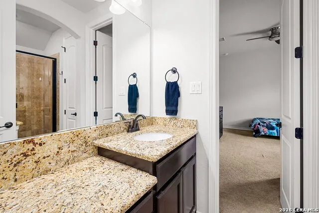 4915 HUNTERS CV St Hedwig, TX 78152