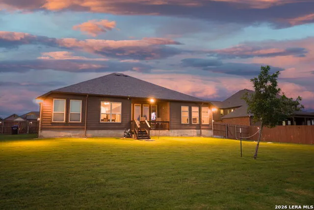 4915 HUNTERS CV St Hedwig, TX 78152