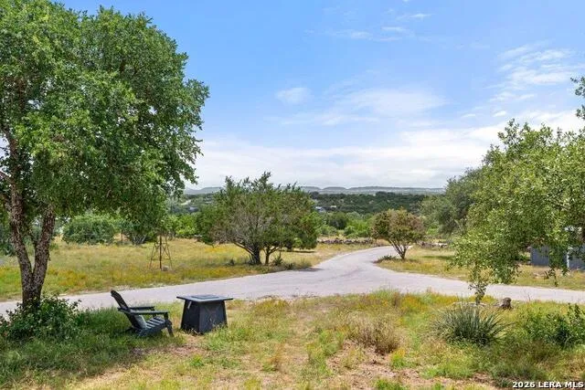784 River View Johnson City, TX 78636