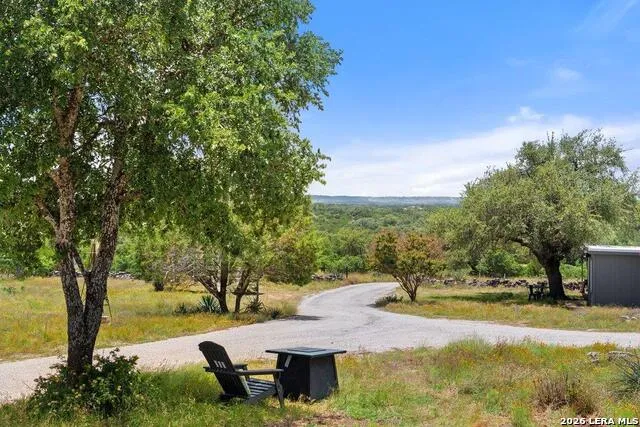 784 River View Johnson City, TX 78636