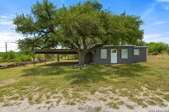 784 River View Johnson City, TX 78636