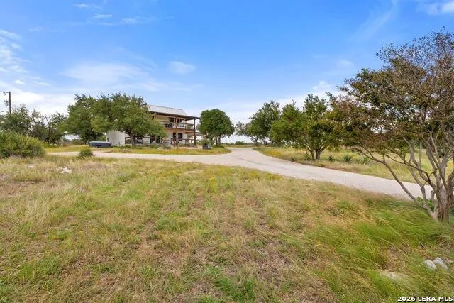 784 River View Johnson City, TX 78636