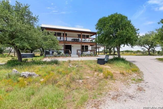 784 River View Johnson City, TX 78636