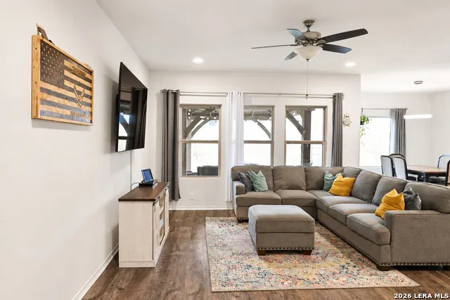 6907 TITAN PARK Converse, TX 78109