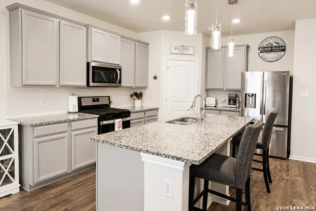 6907 TITAN PARK Converse, TX 78109