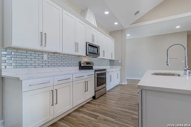 16923 Rancho Escondido Atascosa, TX 78002