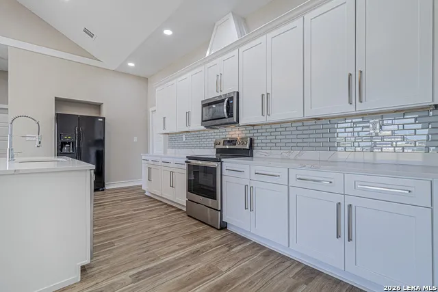 16923 Rancho Escondido Atascosa, TX 78002