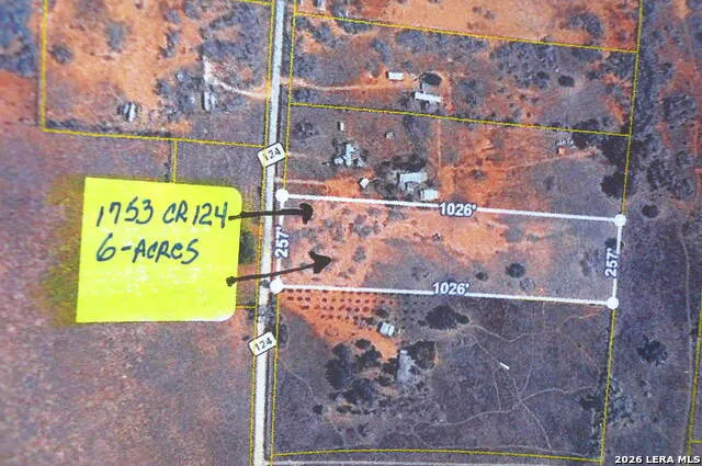 1753 County Road 124 Floresville, TX 78114