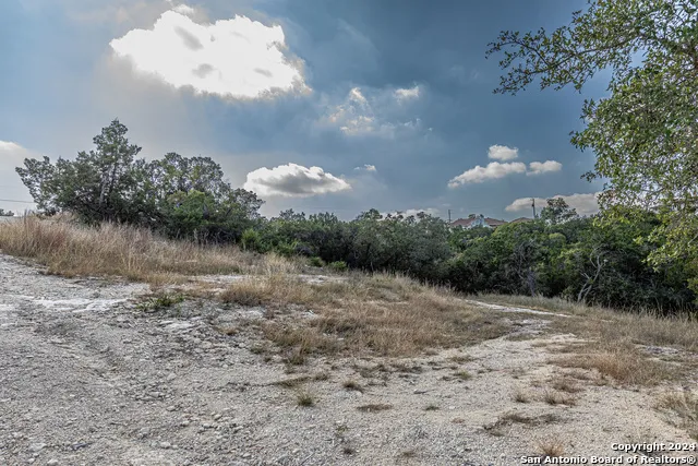 2807 Hiline Dr Bulverde, TX 78163