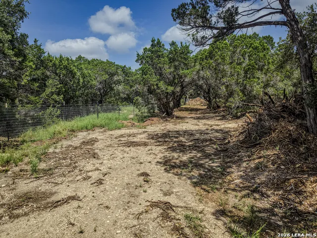 974 Laurel Creek Pipe Creek, TX 78063