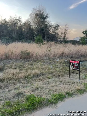 226 County Road 5117 Cleveland, TX 77327