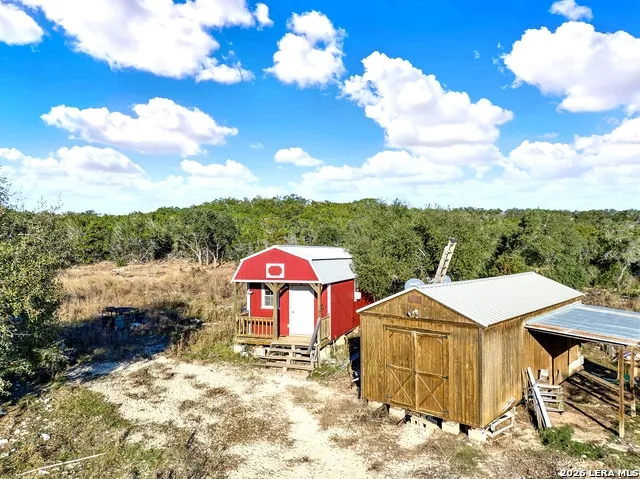 388 county road 243 Hondo, TX 78861