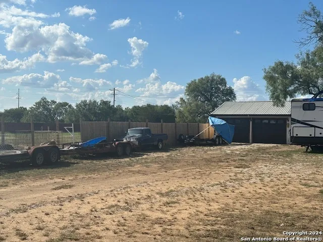 507 Mulberry St Jourdanton, TX 78026