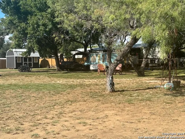 507 Mulberry St Jourdanton, TX 78026