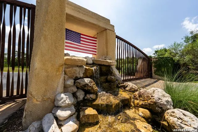 1016 Monteola Bulverde, TX 78163