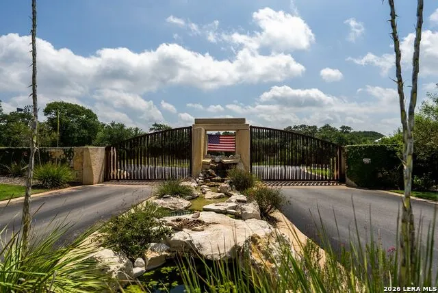 1016 Monteola Bulverde, TX 78163