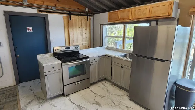 560 MOUNTAIN DR Unit 29 Lakehills, TX 78063