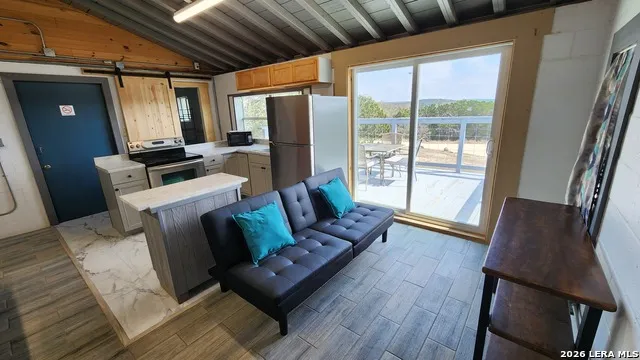 560 MOUNTAIN DR Unit 29 Lakehills, TX 78063