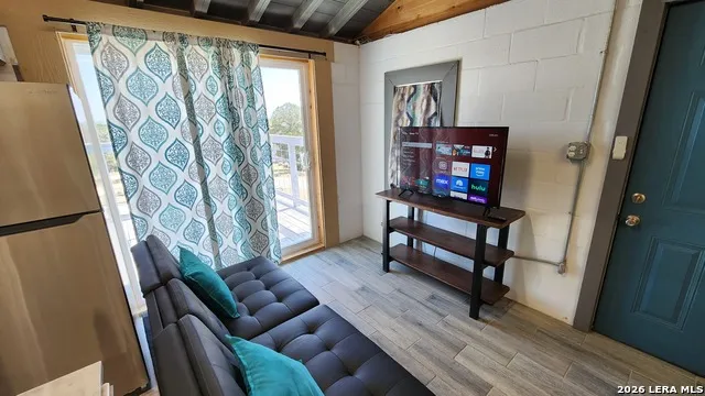 560 MOUNTAIN DR Unit 29 Lakehills, TX 78063