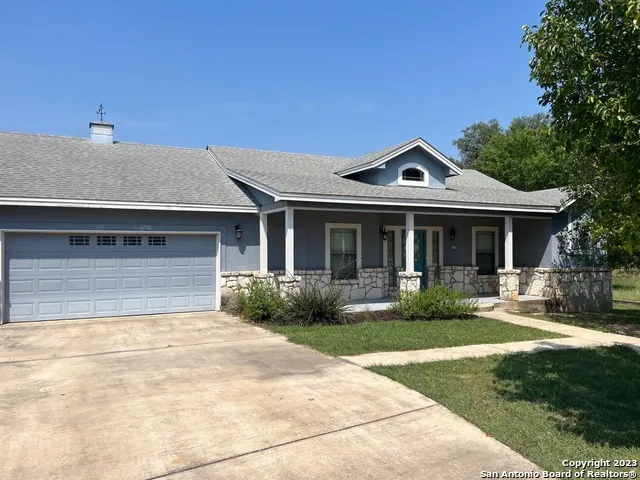 1835 WHITE TAIL LN Bandera, TX 78003