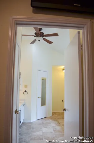 7501 FOREST ECHO Live Oak, TX 78233