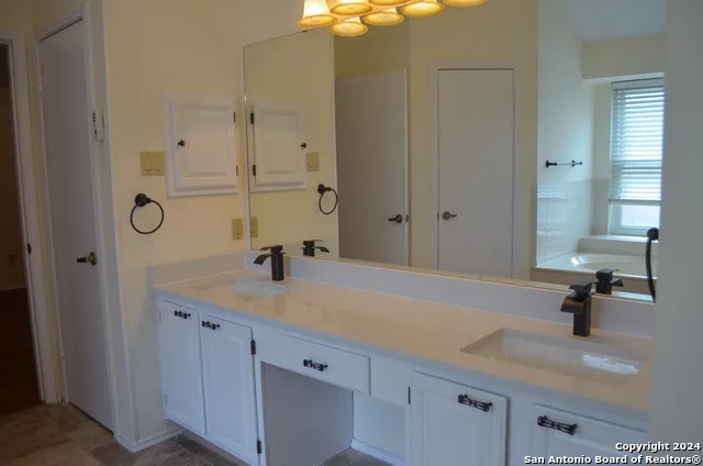 7501 FOREST ECHO Live Oak, TX 78233