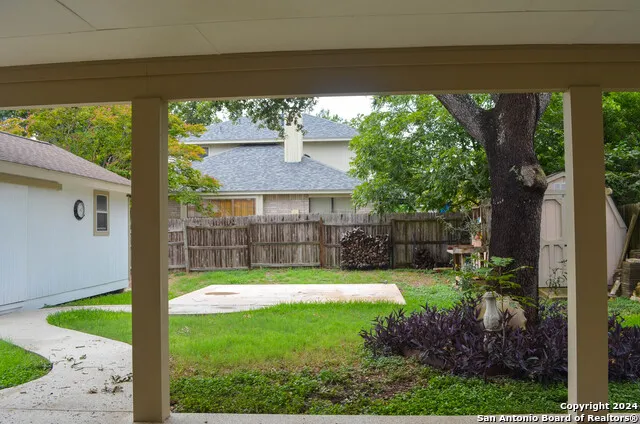 7501 FOREST ECHO Live Oak, TX 78233