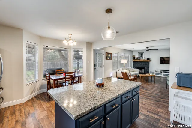 1017 Silvertree Schertz, TX 78154
