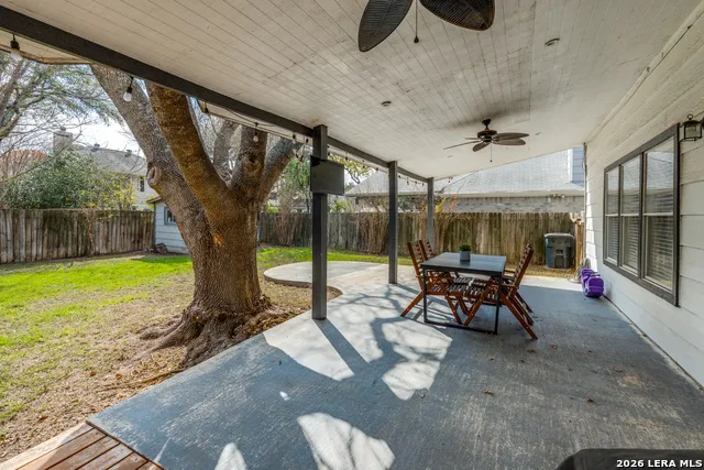 1017 Silvertree Schertz, TX 78154